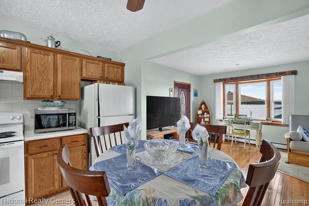 9450 Dexter Pinckney Road, Pinckney, MI 48169 — Photo 16