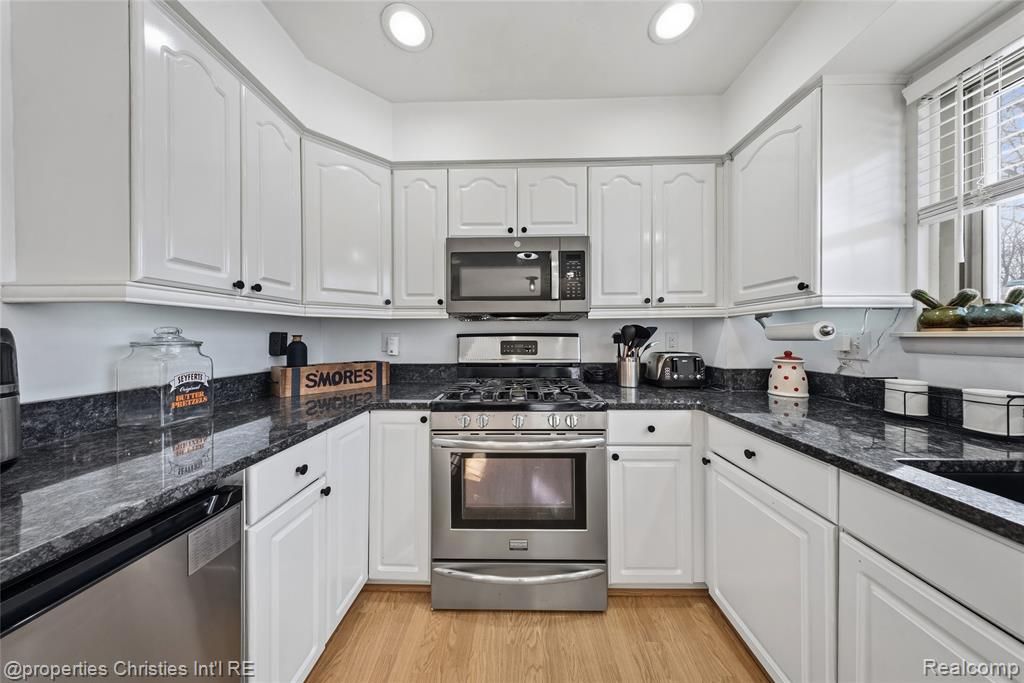 44035 Westminister Way, Canton, MI 48187 — Photo 13