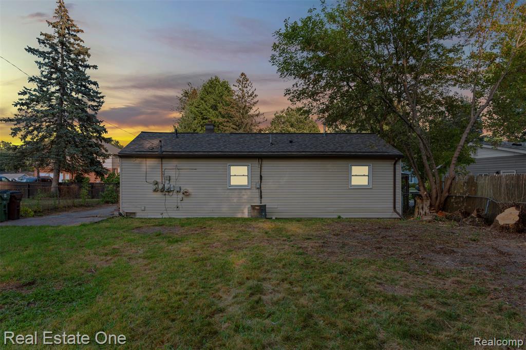 48037 Remer Avenue, Shelby Twp, MI 48317 — Photo 22