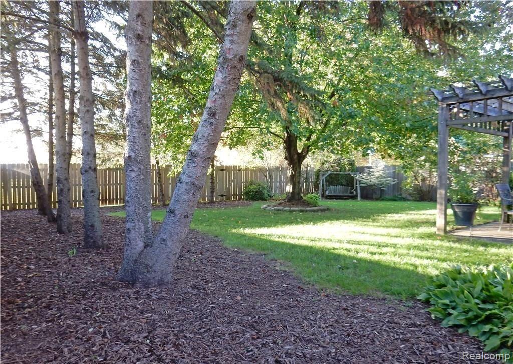 9828 Rose Street, Taylor, MI 48180 — Photo 11