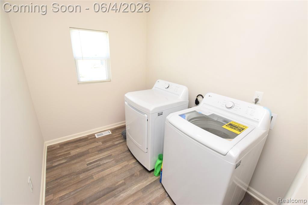 2288 Hunter Lane, Burton, MI 48519 — Photo 17
