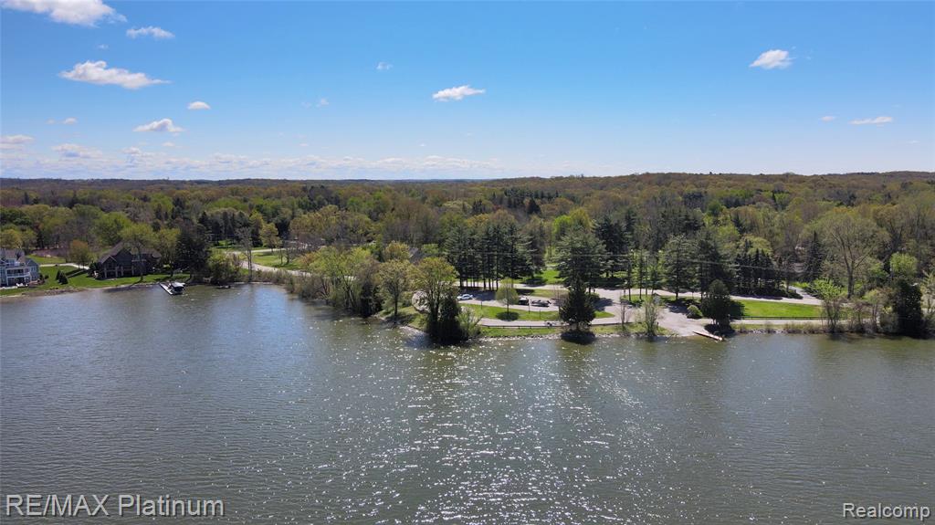 8342 ISLANDVIEW Court, Brighton, MI 48114 — Photo 55