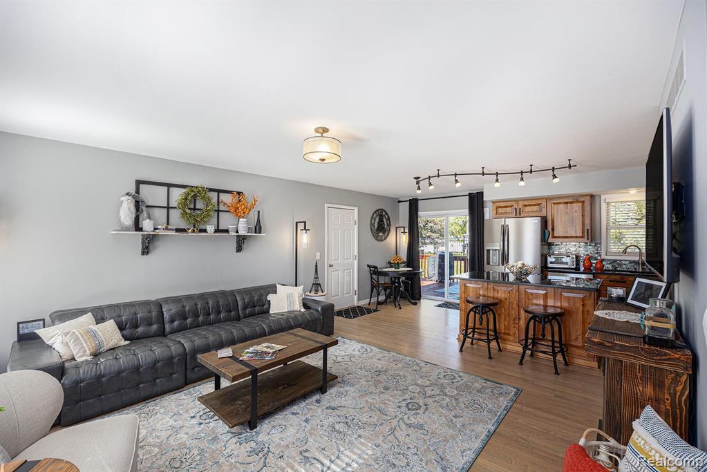 143 BROADWAY Street, Oxford, MI 48371 — Photo 9