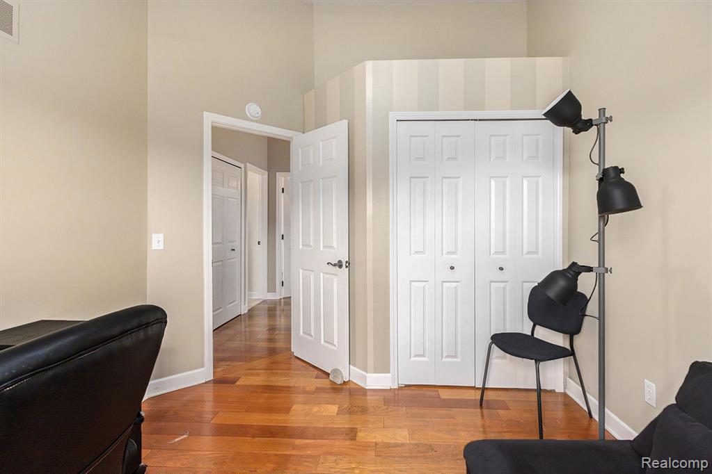 7346 HOGAN Drive, Ypsilanti, MI 48197 — Photo 14