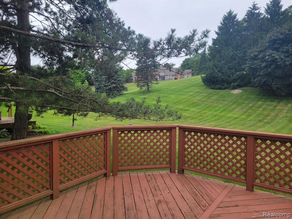 37638 Russett Drive, Farmington, MI 48331 — Photo 8