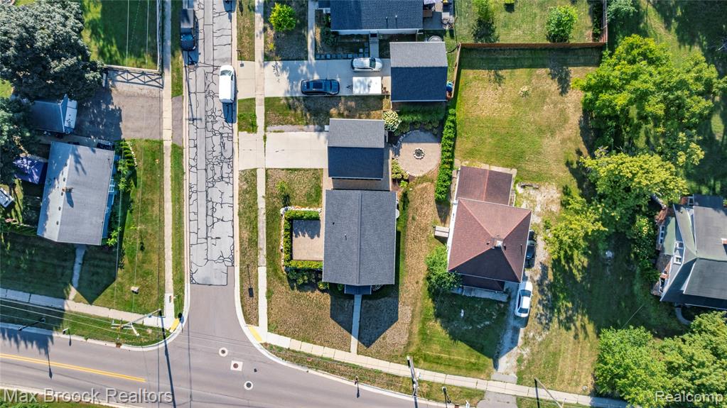 694 S Squirrel Road, Auburn Hills, MI 48326 — Photo 37