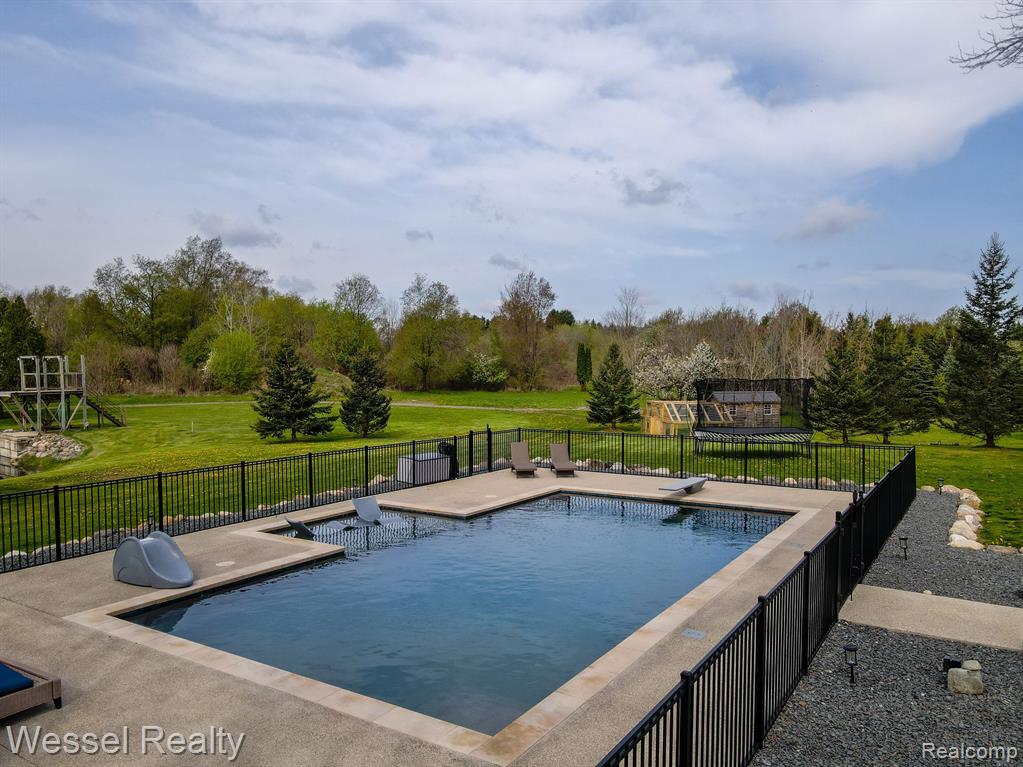 64527 KILDARE Drive, Washington, MI 48095 — Photo 61