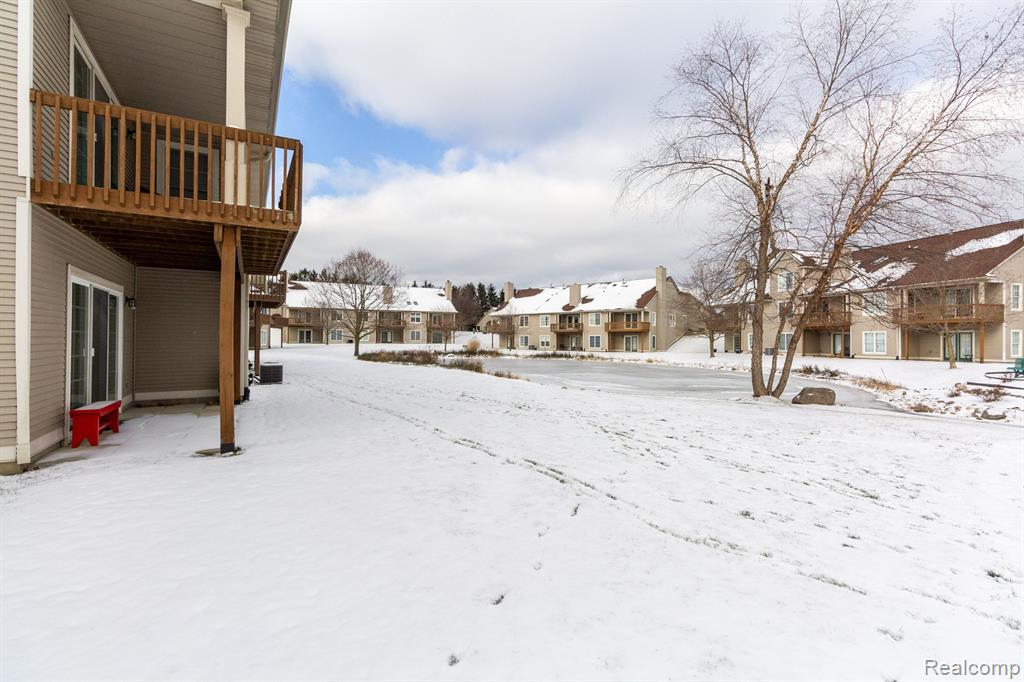 211 PIERCE LAKE Drive, Chelsea, MI 48118 — Photo 41