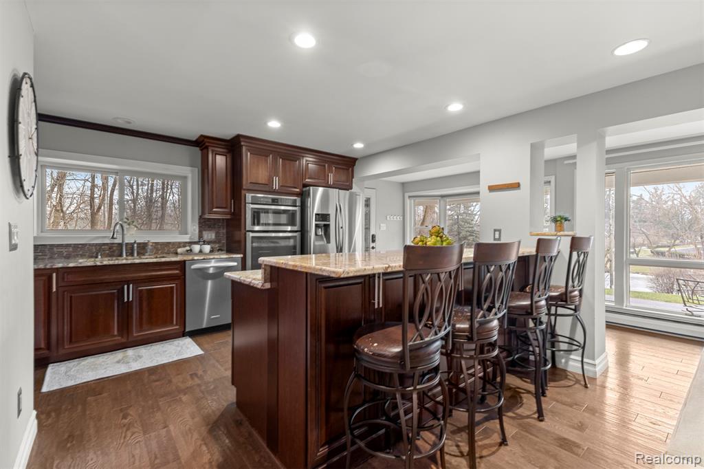 45401 W 9 Mile Road, Novi, MI — Photo 16