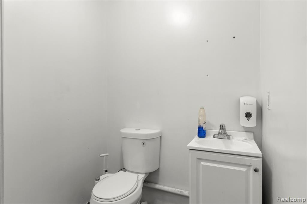6975 N WAVERLY Street, Dearborn Heights, MI 48127 — Photo 19