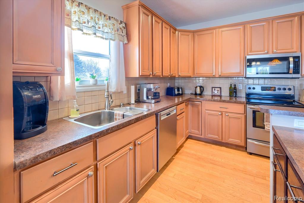 2474 Lonesome Dove Trail, Lapeer, MI 48446 — Photo 13