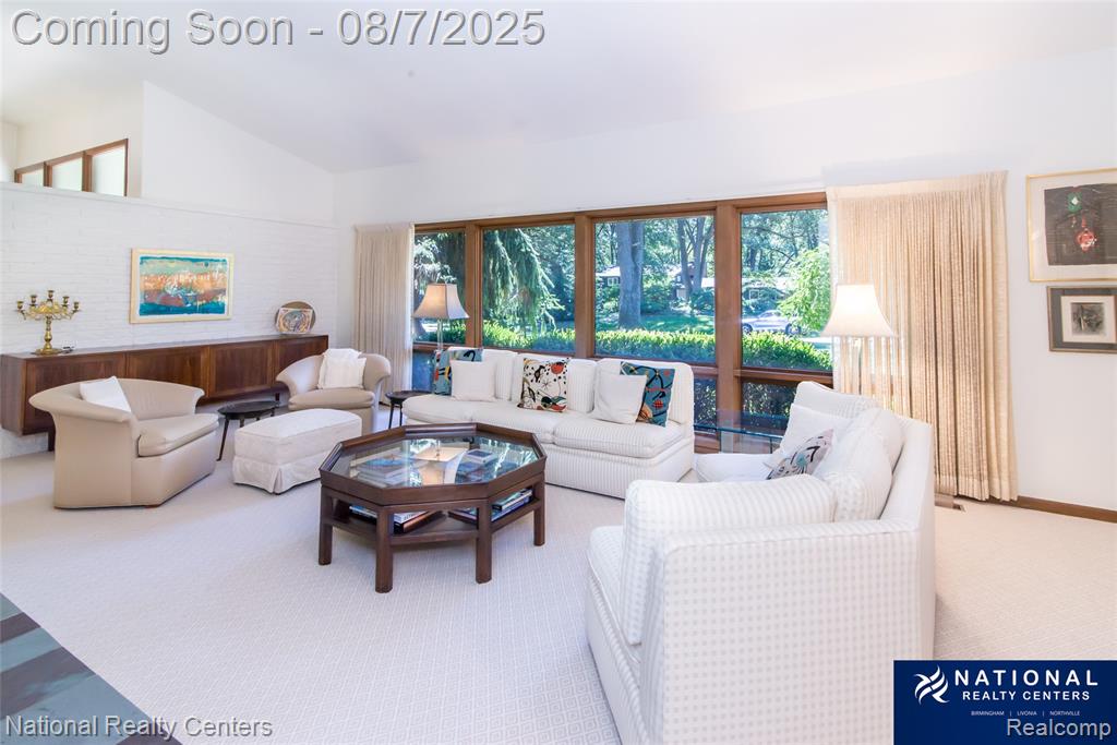 4933 Malibu Drive, Bloomfield Hills, MI 48302 — Photo 24