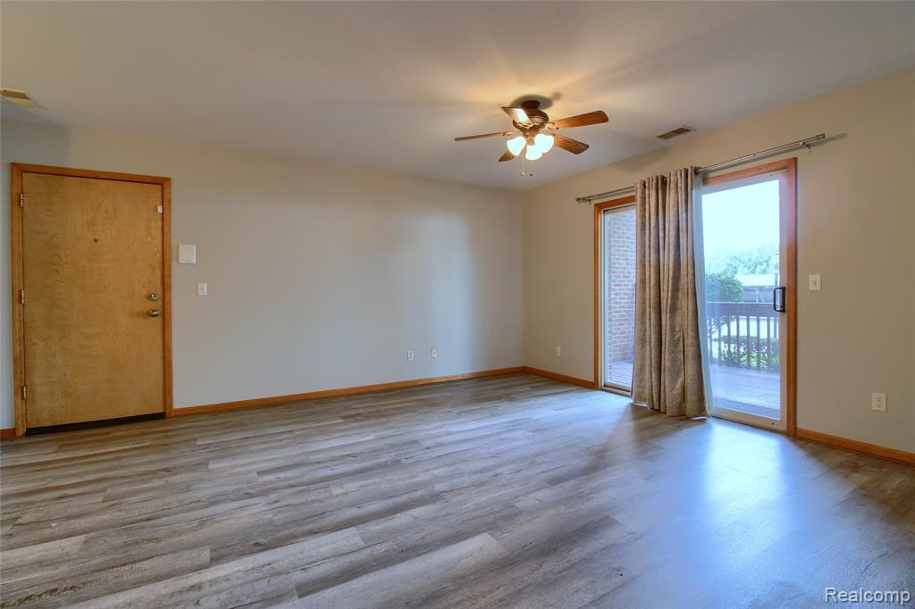 9743 Wildflower Court, Belleville, MI 48111 — Photo 15