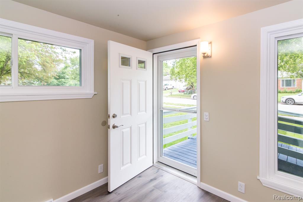 3175 LORRAINE Street, Ann Arbor, MI 48108 — Photo 12