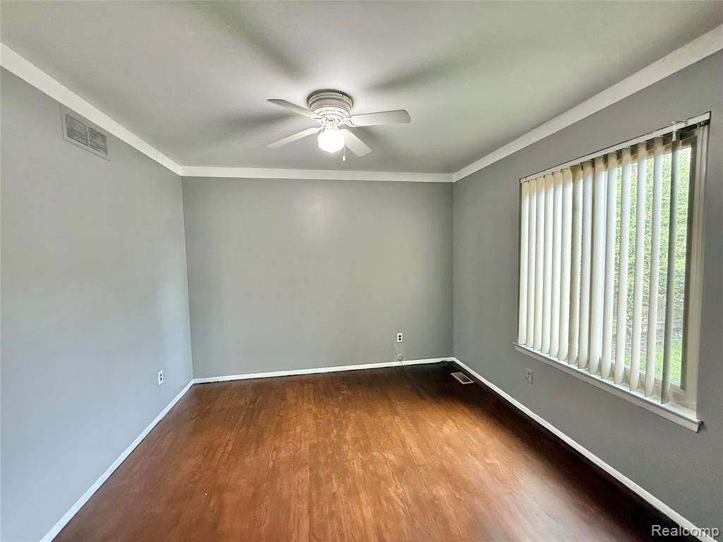27334 Perry Street, Roseville, MI 48066 — Photo 12