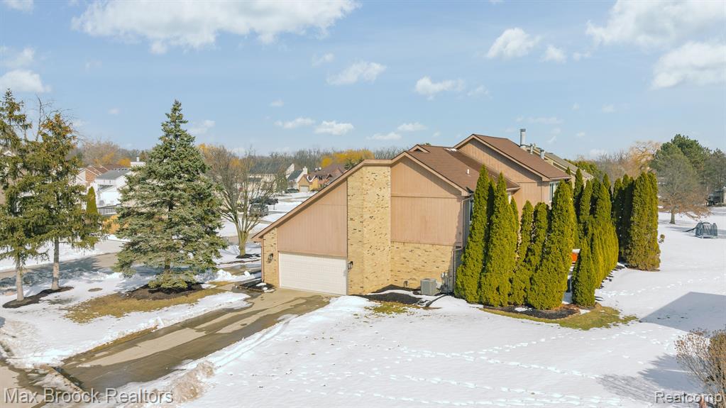 5547 MAPLE LEAF Court, West Bloomfield, MI — Photo 58