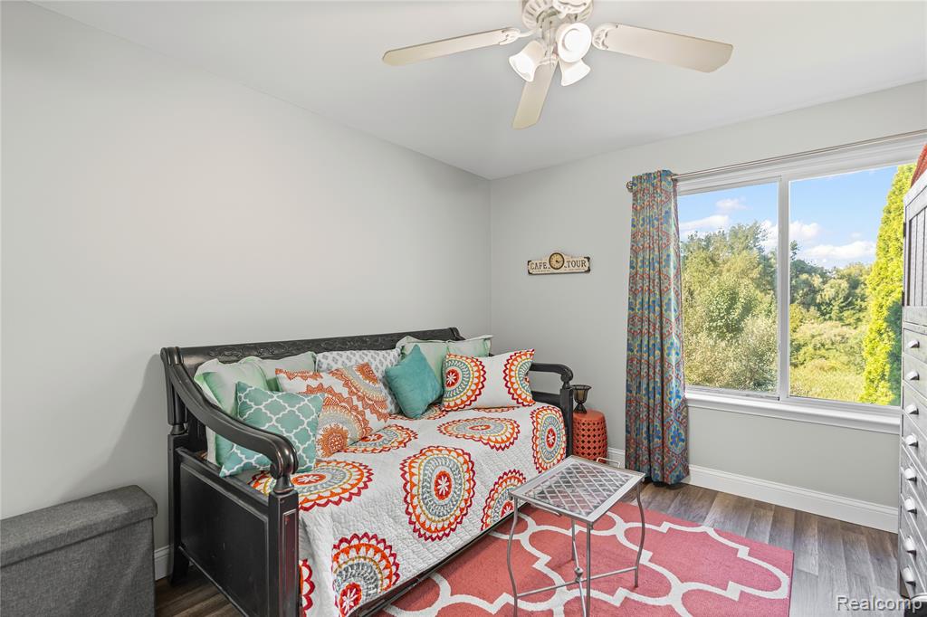 6048 Pine Cone Drive, Grand Blanc, MI 48439 — Photo 18