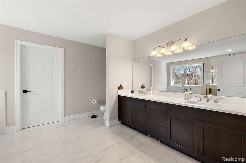 49517 White Mill Drive, Shelby Twp, MI 48317 — Photo 29