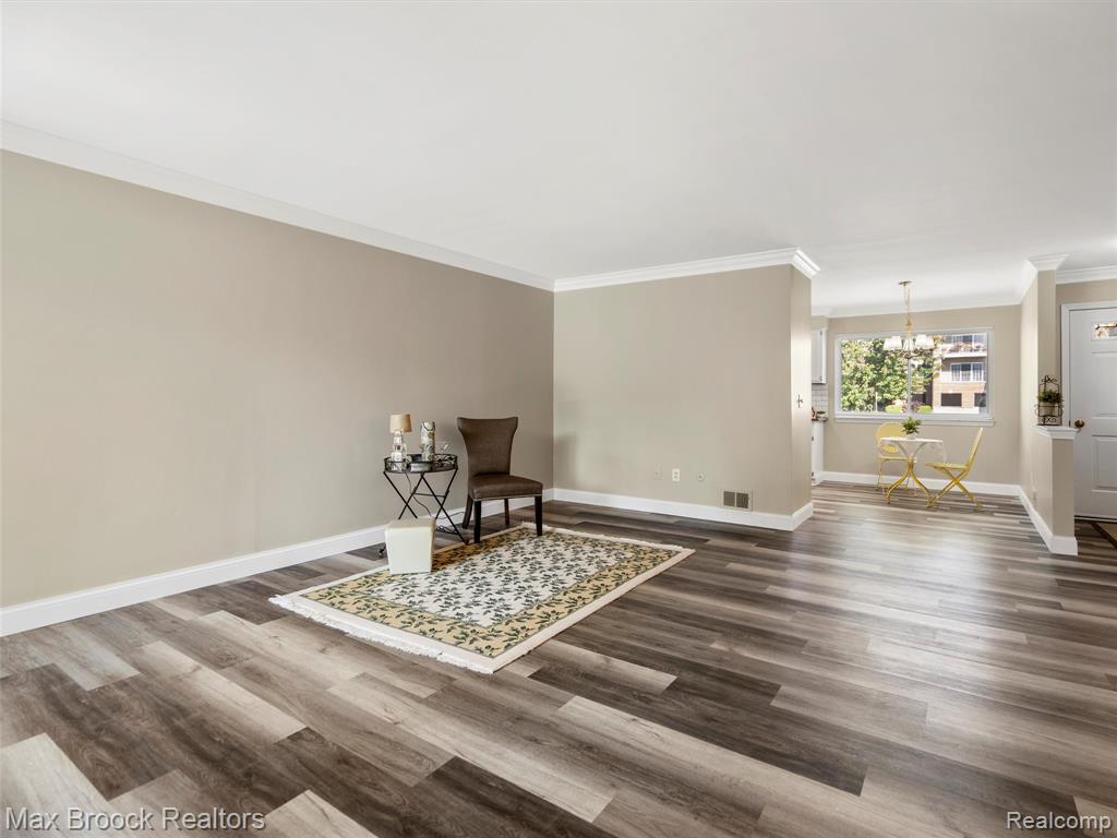 628 Country Club Drive, 23, Saint Clair Shores, MI 48082 — Photo 9