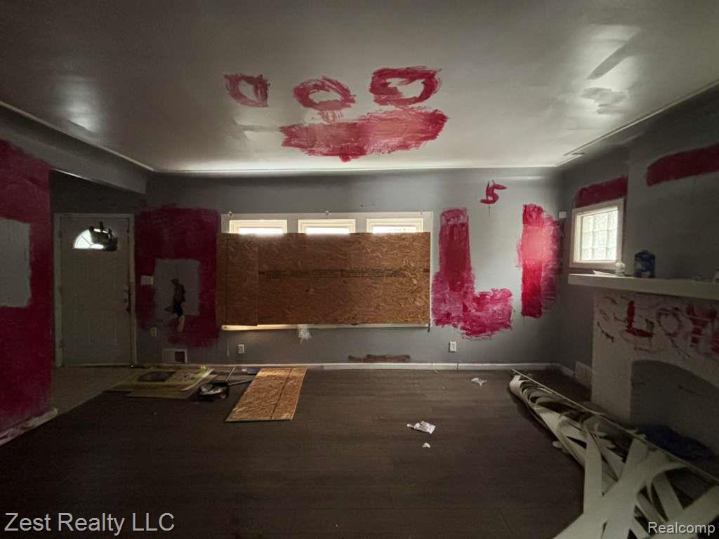 9206 PINEHURST Street, Detroit, MI 48204 — Photo 7