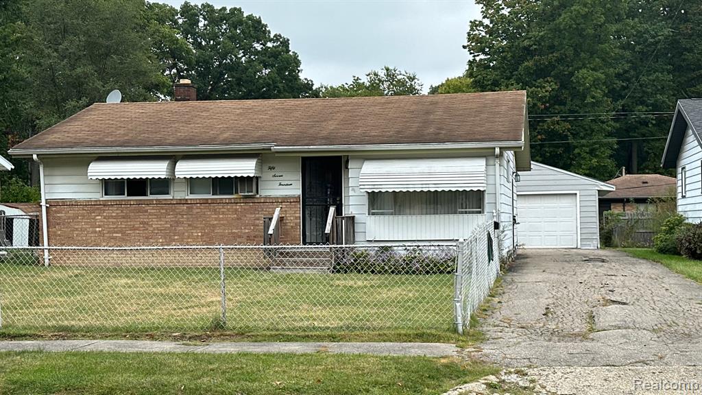 5714 Suburban Court, Flint, MI 48505 — front exterior