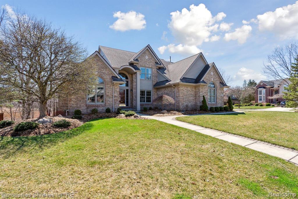 40611 PAISLEY Circle, Novi, MI 48377 — Photo 2