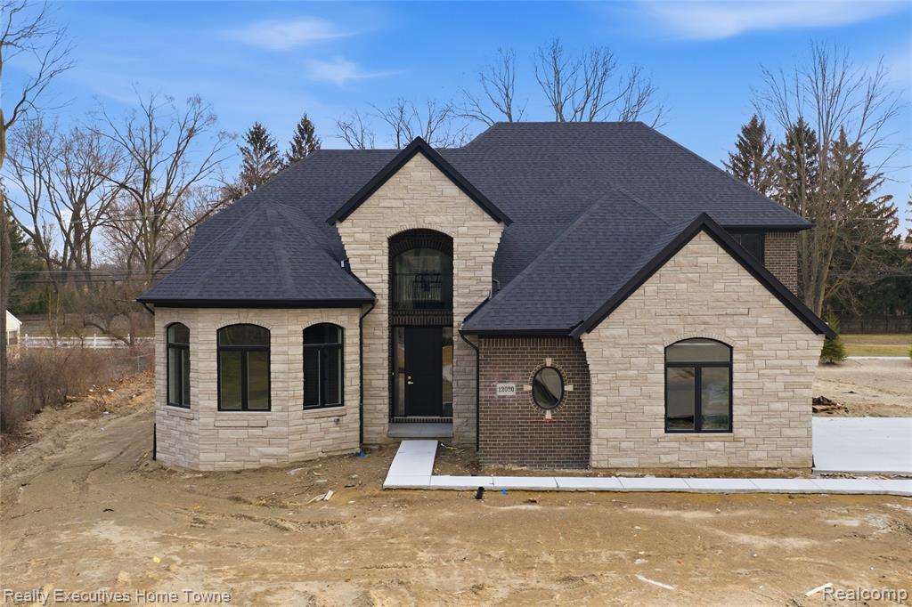 12020 Encore Court, Shelby Twp, MI 48315 — Photo 2