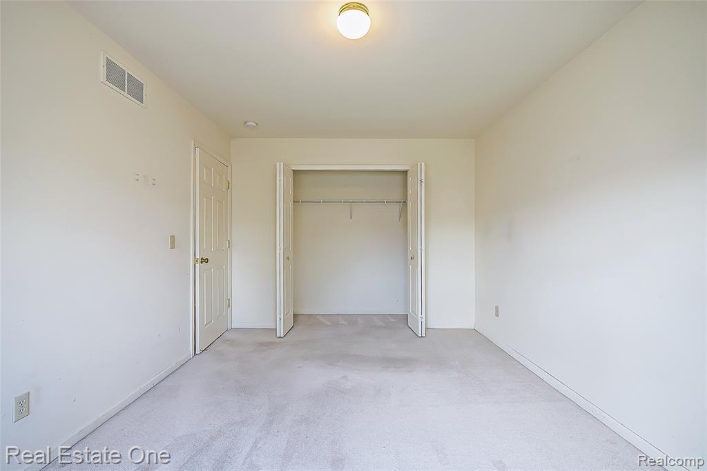 62360 Arlington Circle, 2, South Lyon, MI 48178 — Photo 17
