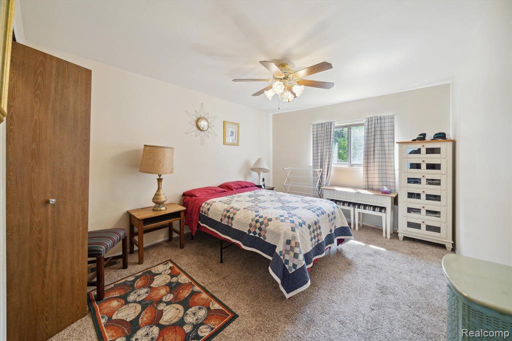 8312 LAKEVIEW Drive, Ypsilanti, MI 48198 — Photo 12