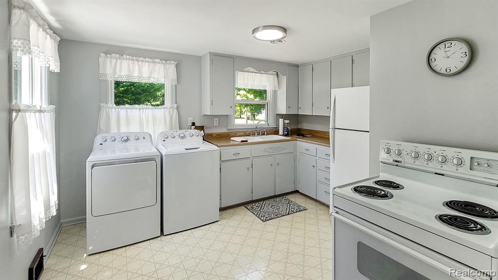 10494 S GRAHAM Road, St. Charles, MI 48655 — Photo 5
