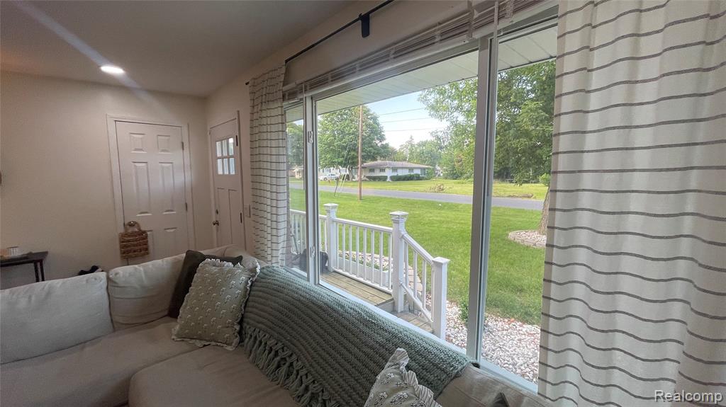 2966 Burlington Drive, Buena Vista, MI 48601 — Photo 9