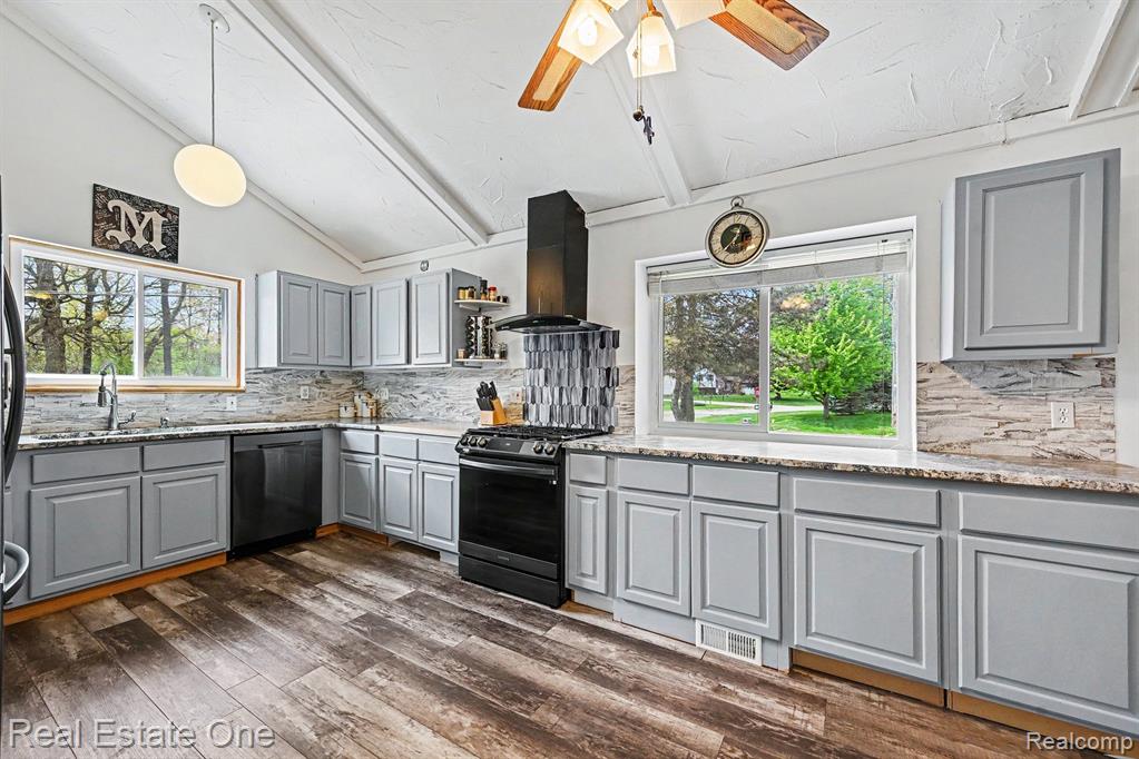 899 Rachelle Street, White Lake, MI — Photo 5