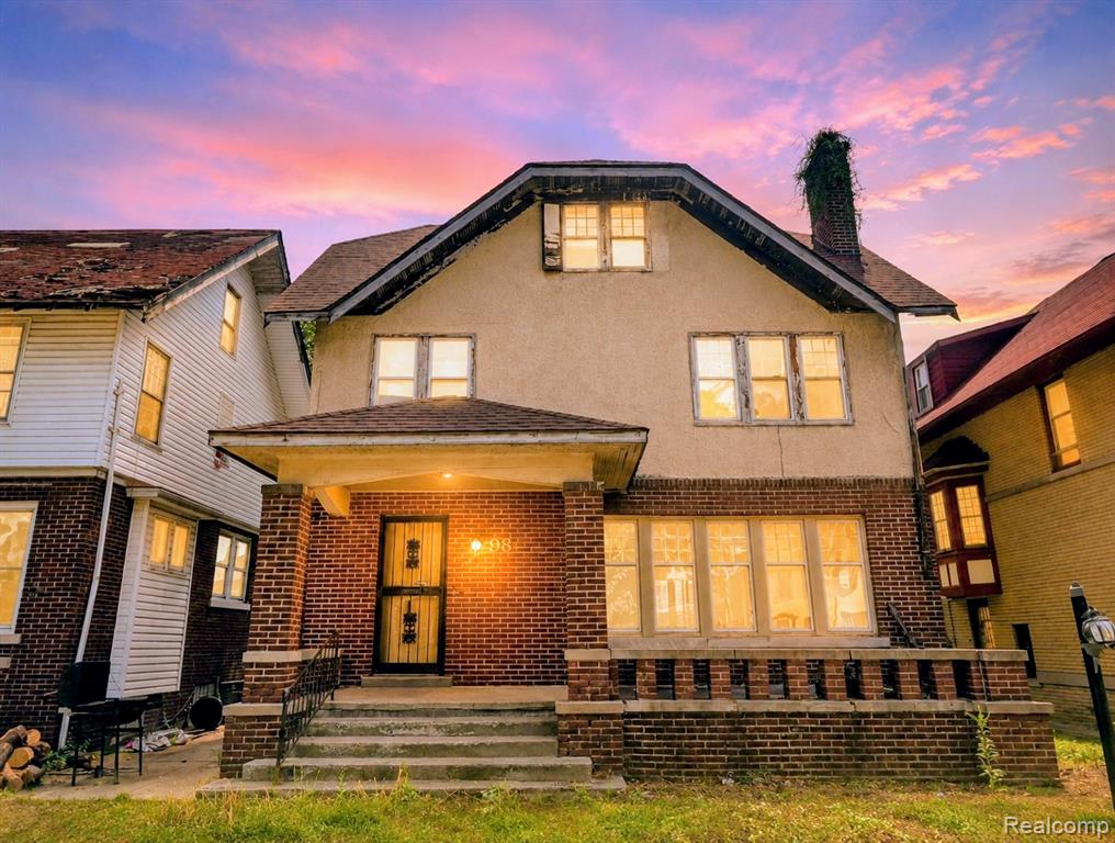 98 McLean Street, Highland Park, MI 48203