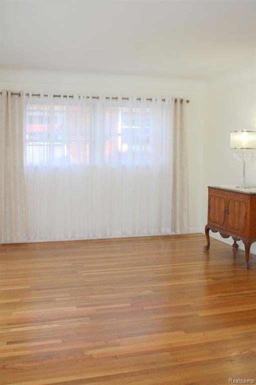7687 CORTLAND Avenue, Allen Park, MI 48101 — Photo 12
