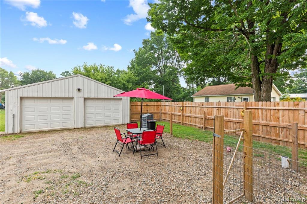 607 W Henry Street, Charlotte, MI 48813 — Photo 28