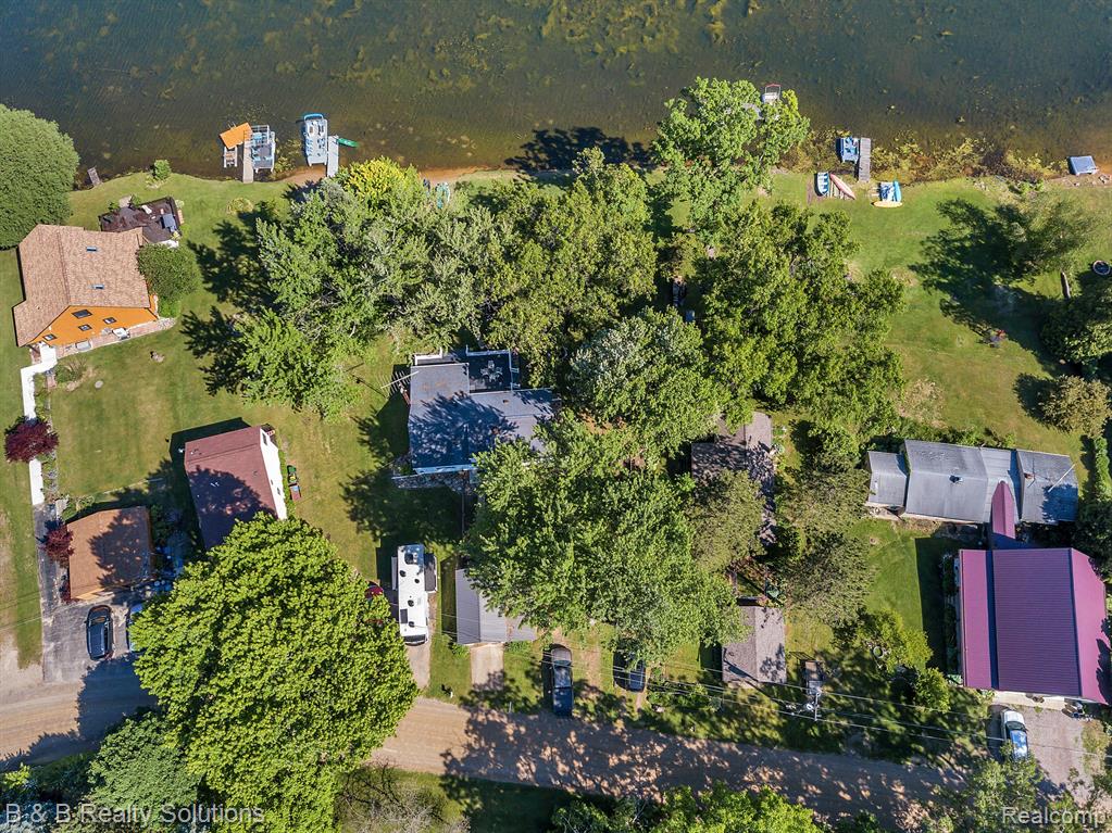 423 LOU ALICE Drive, Columbiaville, MI 48421 — Photo 54