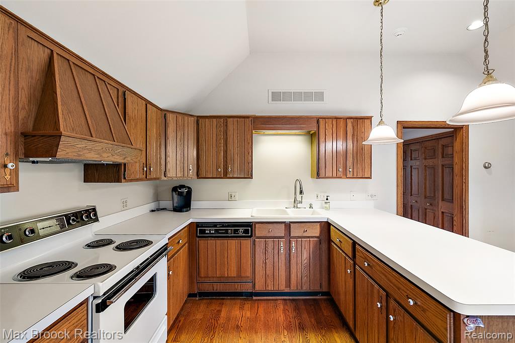 65 Lone Pine Road, Bloomfield Hills, MI 48304 — Photo 39