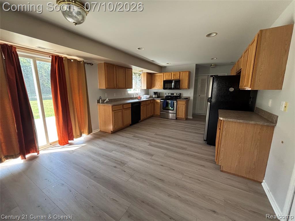 41973 Milton Drive, Belleville, MI 48111 — Photo 3