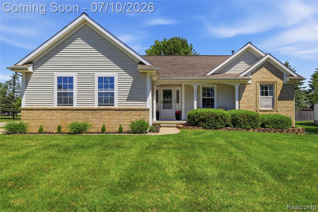 5275 E Maple Avenue, Grand Blanc, MI 48439 — Photo 2
