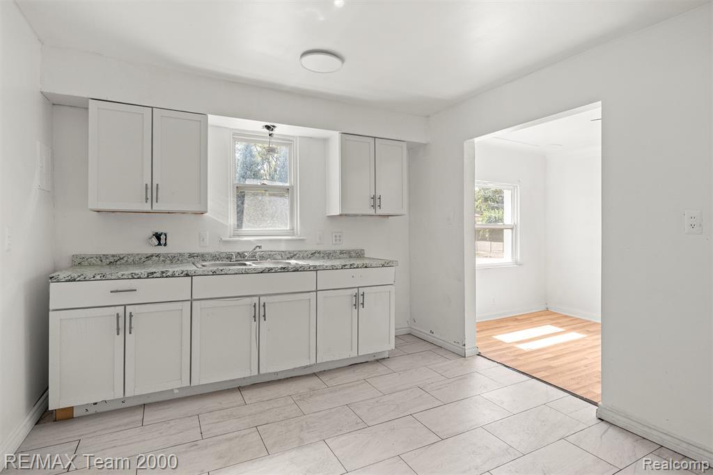 21304 Glen Lodge Road, Royal Oak, MI 48220 — Photo 27