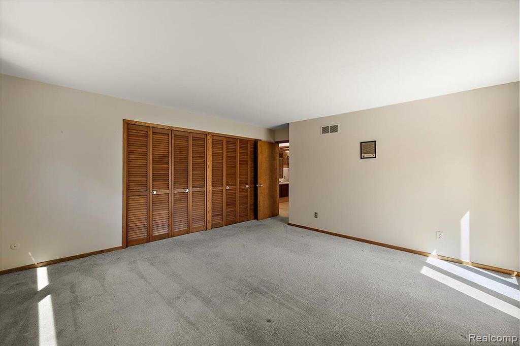 6145 BLUE BEECH Road, Rochester Hills, MI 48306 — Photo 40