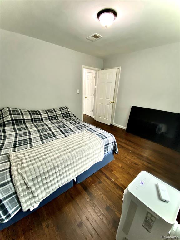 8073 Helen, Center Line, MI 48015 — Photo 16