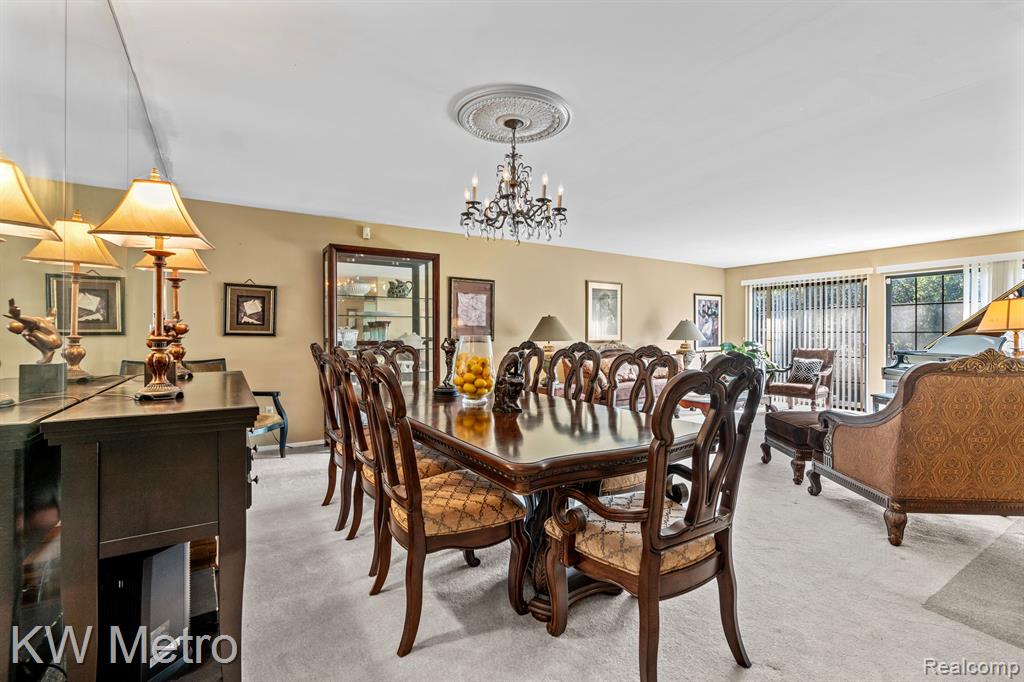27173 CUMBERLAND Court, Southfield, MI 48033 — Photo 6