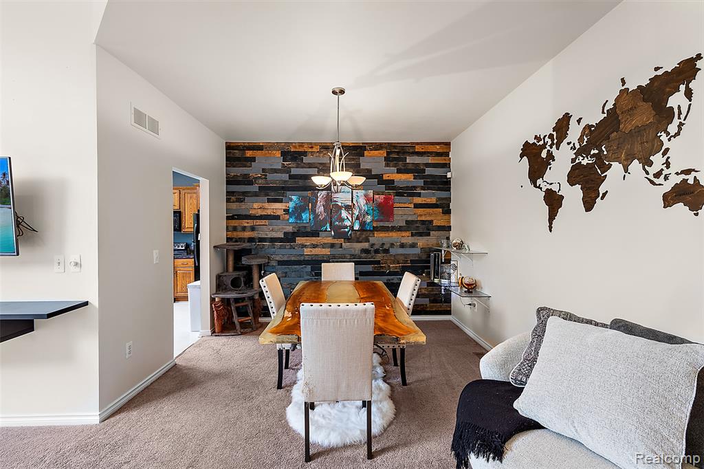 19208 W 11 Mile Road, Lathrup Village, MI 48076 — Photo 25