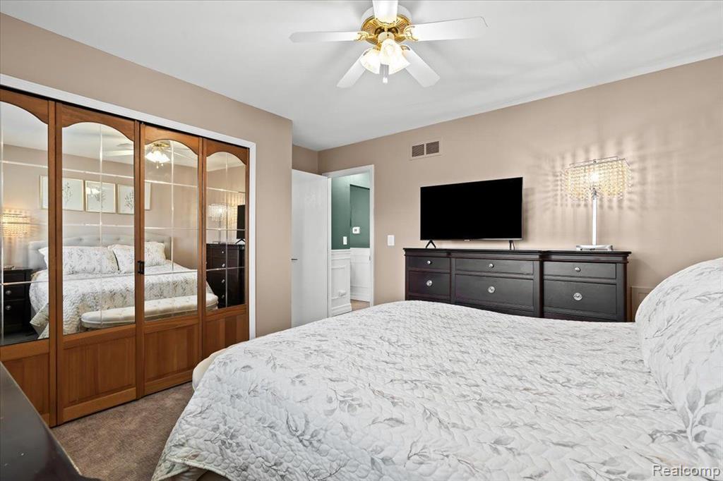 46433 Plum Grove Drive, Macomb, MI 48044 — Photo 20