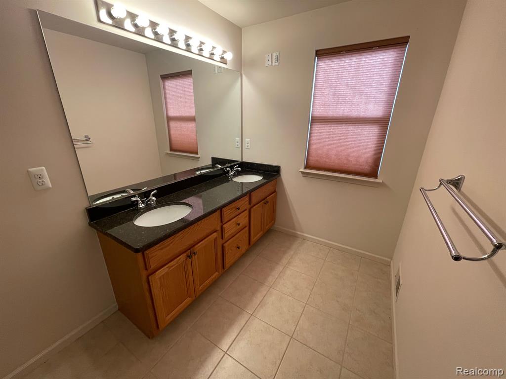 41693 CRANE Way, Novi, MI — Photo 20