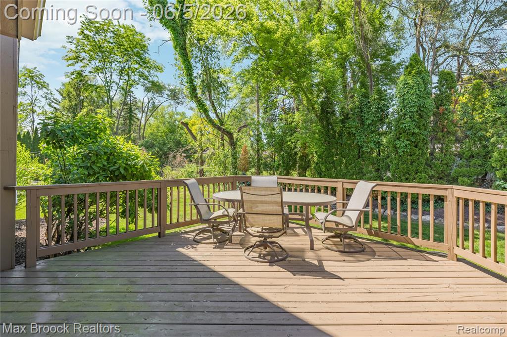 6294 Lindsay Court, West Bloomfield, MI 48324 — Photo 74