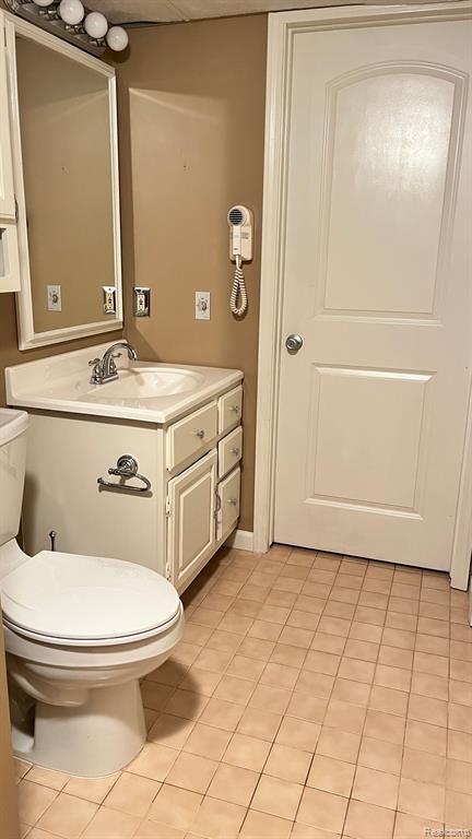 5725 FOLKSTONE Drive, Troy, MI 48085 — Photo 17
