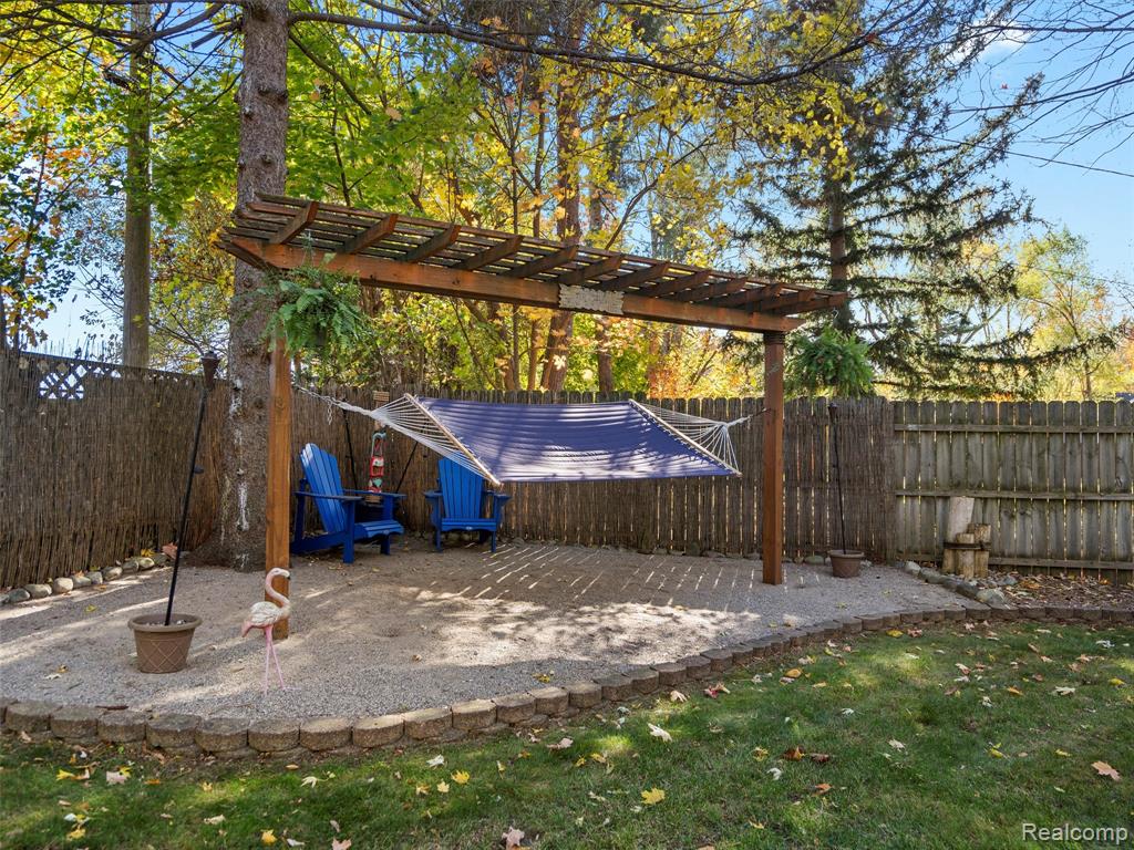 6410 Paramus, Clarkston, MI — Photo 33
