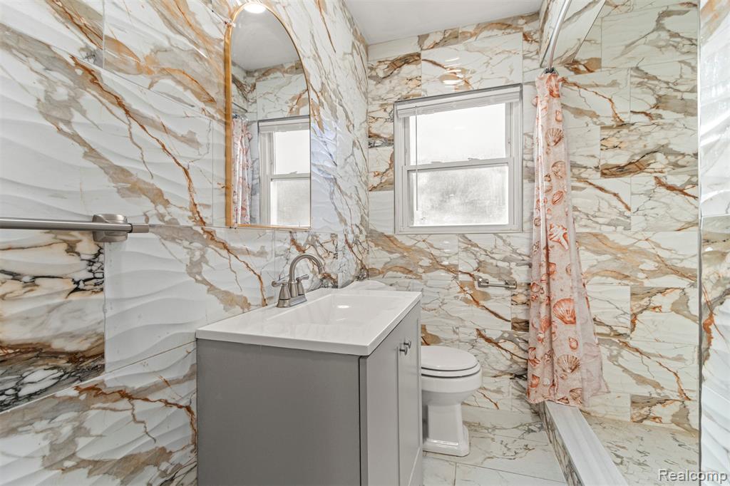 9319 Merriman Road, Livonia, MI 48150 — Photo 17